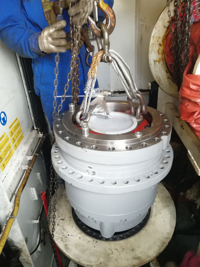Crane gearbox replacement