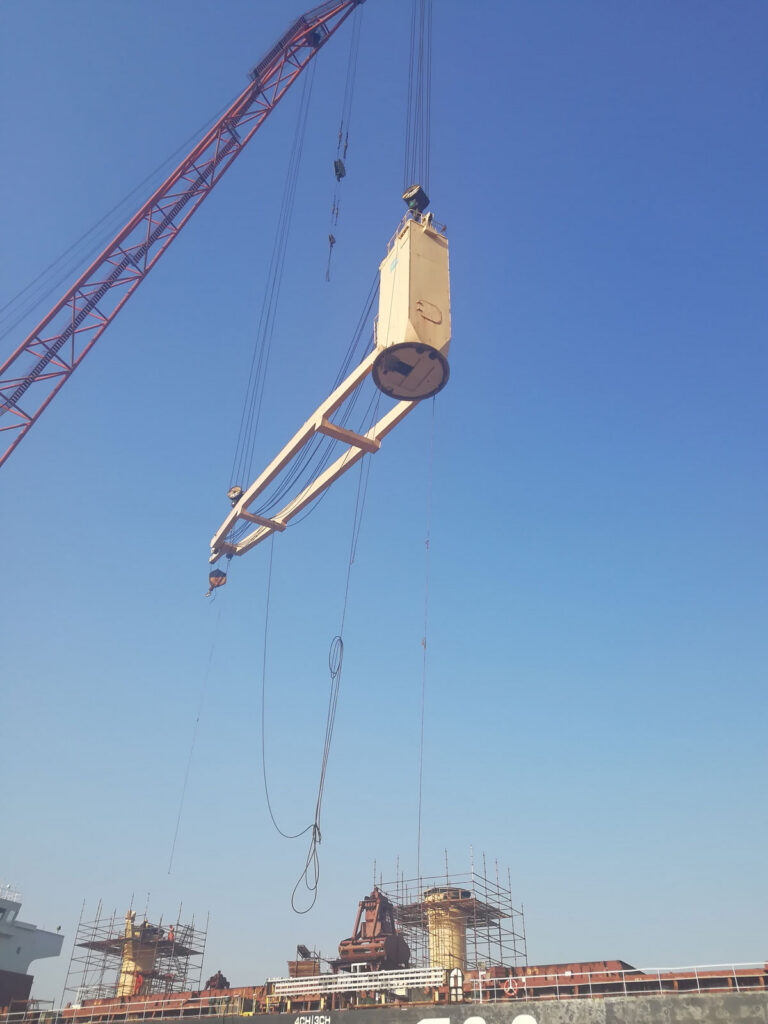 Crane slewing ring replacement